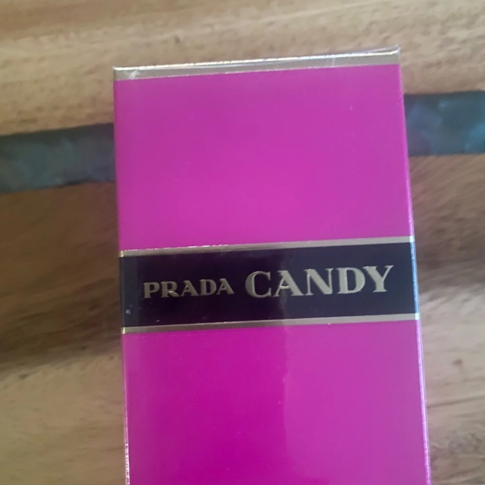 PRADA  CANDY perfume box - Picture 2 of 3